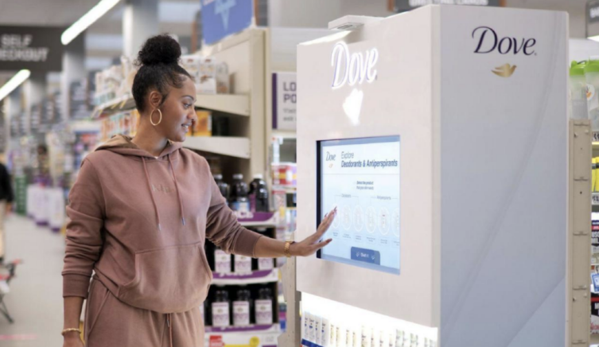 How Digital Signage Increases Customer Engagement in Retail Stores